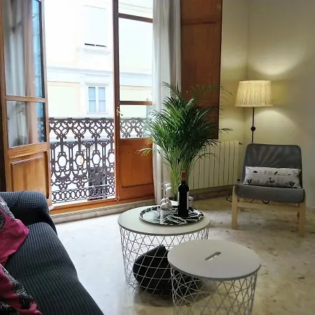 Centrico Torres De Quart. Apartamento *