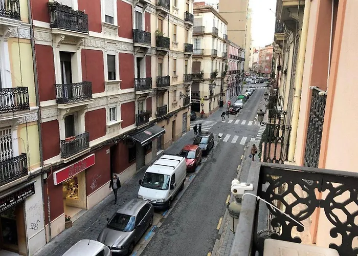 Апартаменты Centrico Torres De Quart.